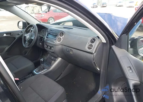 2012 Volkswagen Tiguan S z USA, uszkodzony, nr VIN WVGAV7AX8CW593436